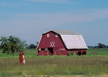 Red Barn in Golinda, Texas near Old Baylor Park